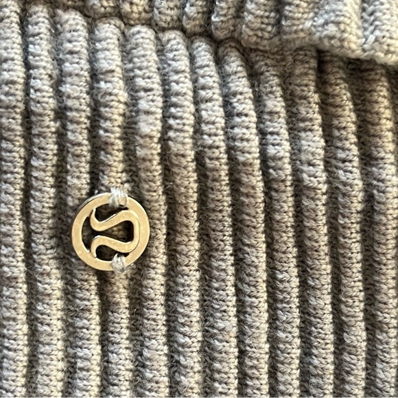 Lululemon Sit In Lotus Cardigan - Picture 4 of 9